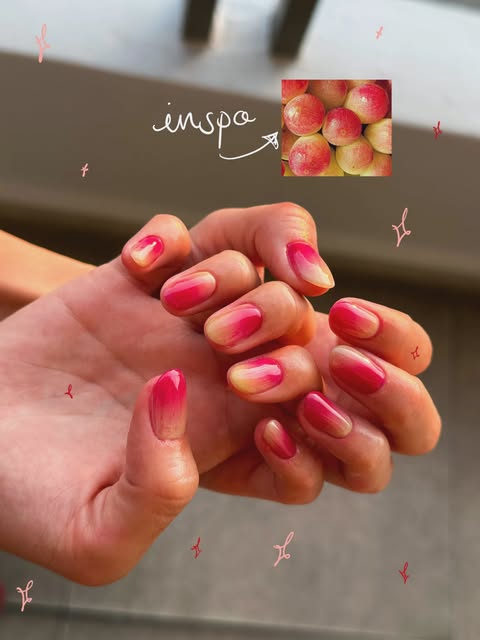 Manicura corta con efecto ombré rosa